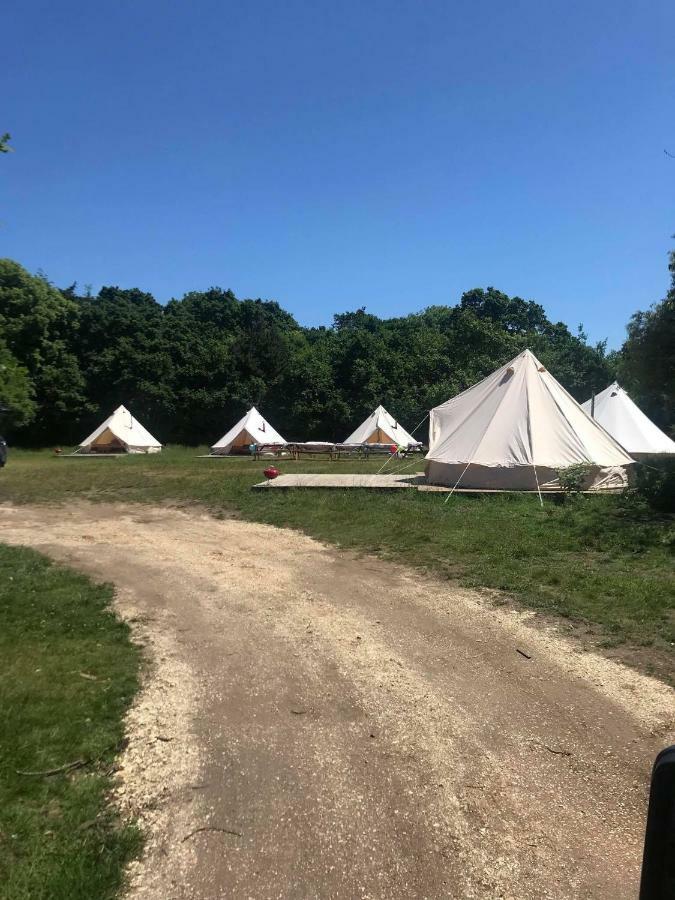 Bell Tent Glamping At Royal Victoria Country Park Southampton Exterior photo
